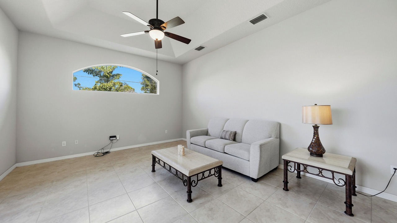 Photo of Livingroom in Gulf Cove
