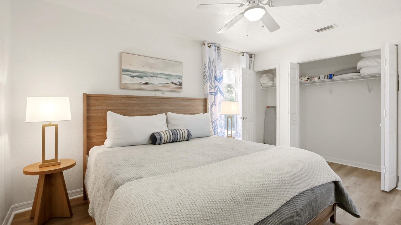 Photo of Bedroom in Englewood East