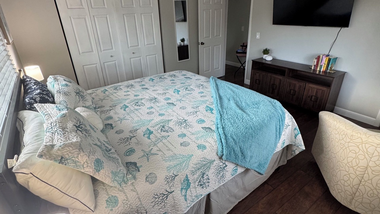 Photo of Bedroom in San Carlos Park