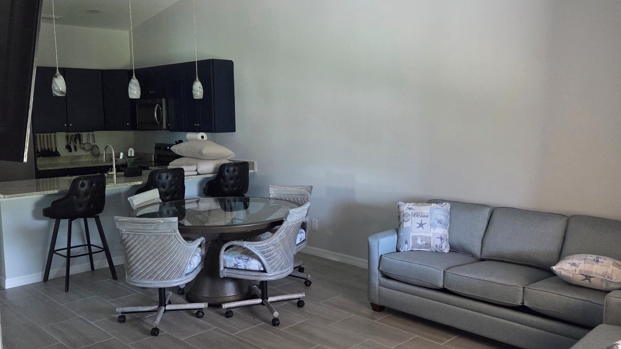 Photo of Livingroom in Pine Island Center