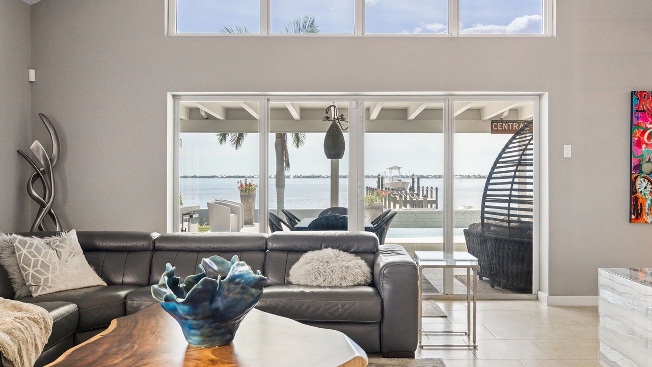 Photo of Livingroom in Fort Myers