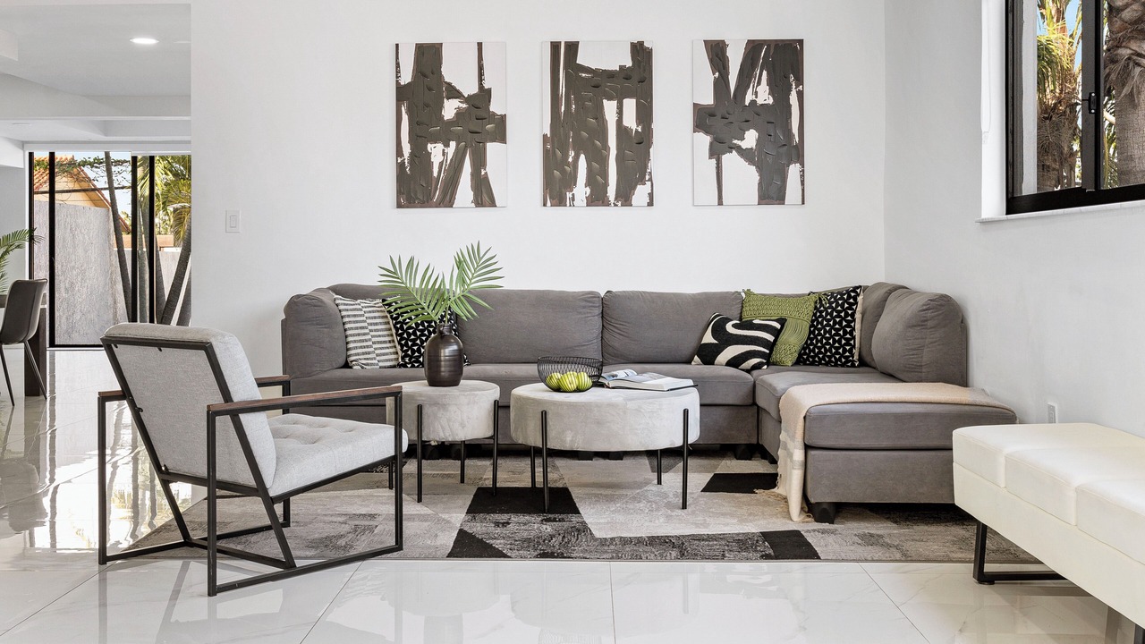 Photo of Livingroom in Olympia Heights