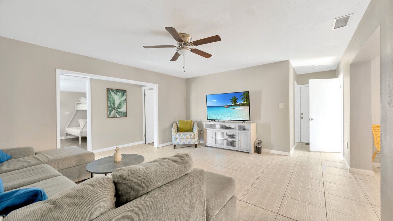 Photo of Livingroom in Gulf Gate Woods