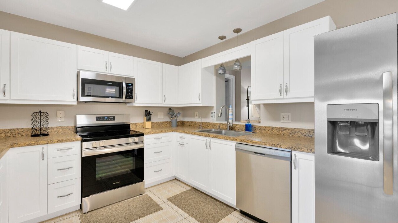Photo of Kitchen in Gulf Gate Woods