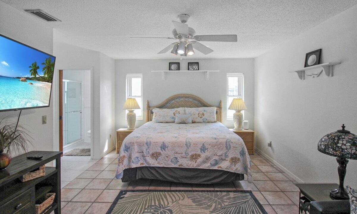 Photo of Bedroom in Englewood East