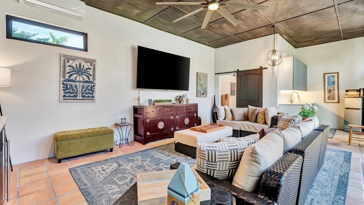 Photo of Livingroom in Coconut Grove