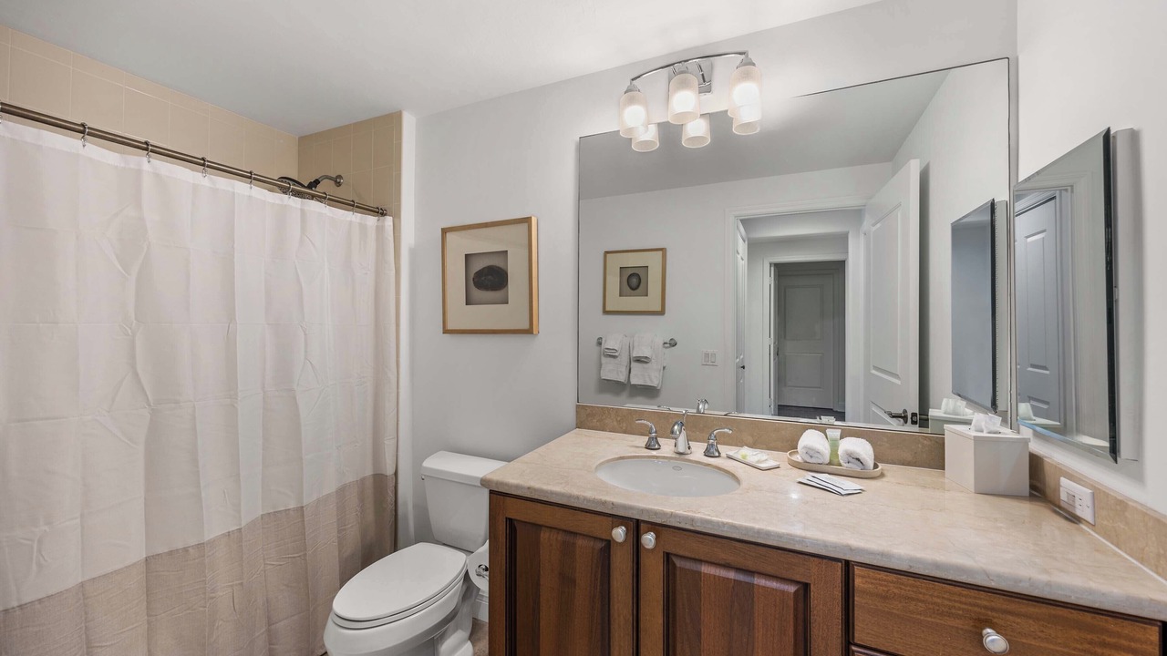 Photo of Bathroom in Royal Harbor