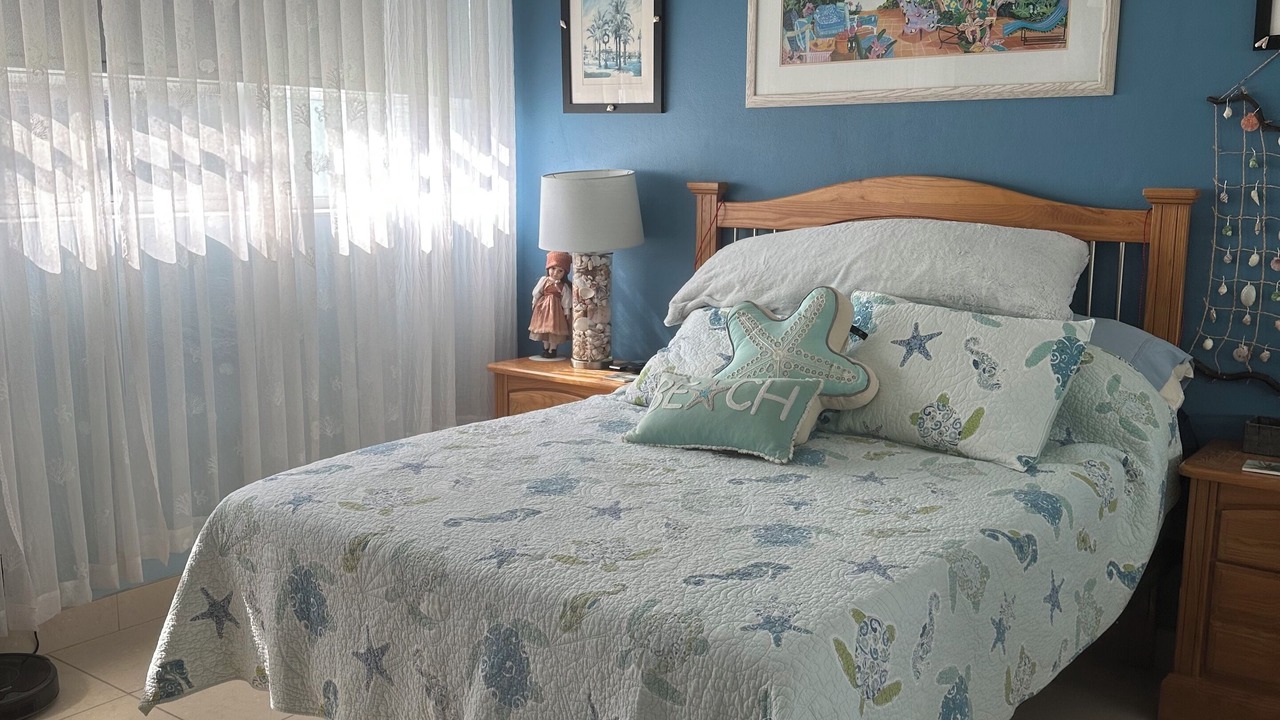 Photo of Bedroom in Caloosahatchee