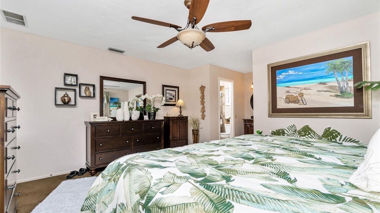 Photo of Bedroom in Englewood East
