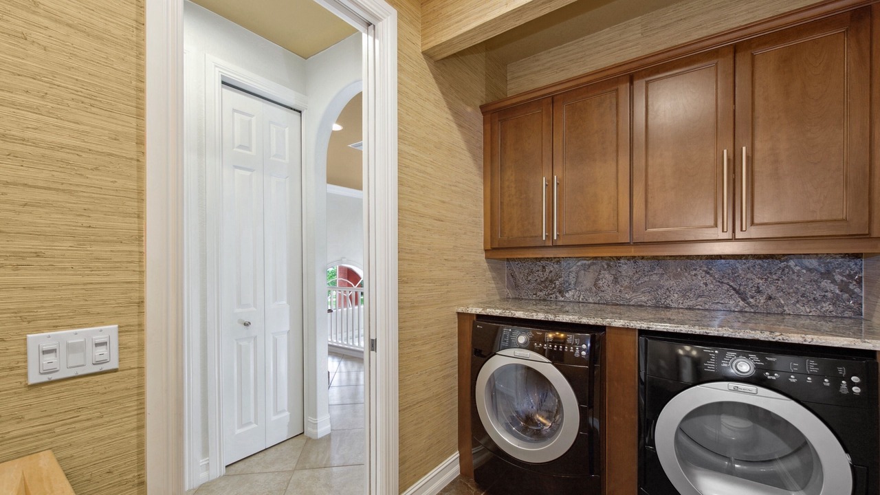 Photo of Bedroom in Mid Island