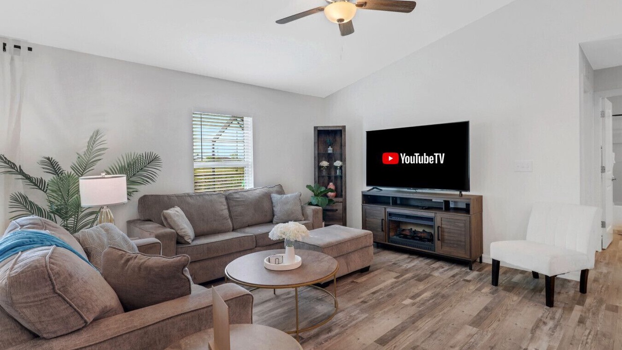Photo of Livingroom in Diplomat