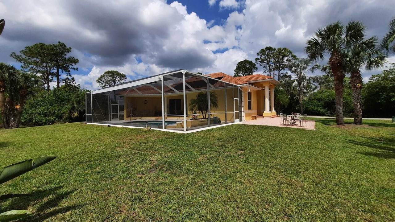 Photo of Outdoor in Lehigh Acres