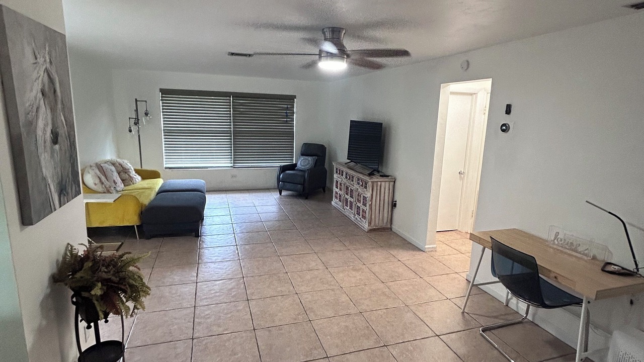 Photo of Livingroom in Biggar