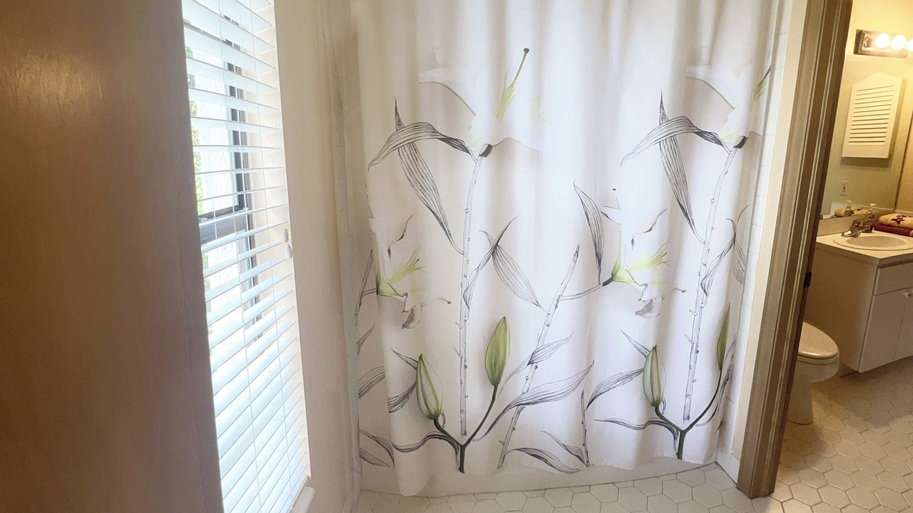 Photo of Bathroom in Biggar