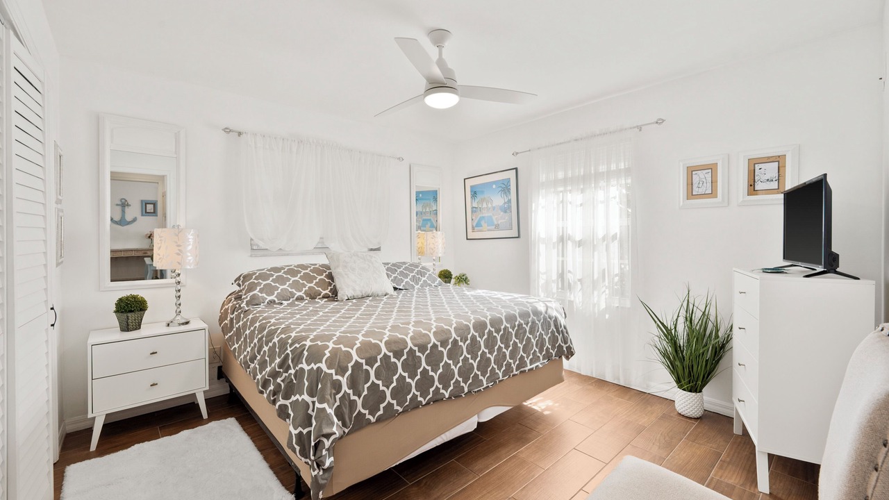 Photo of Bedroom in Bonita Shores
