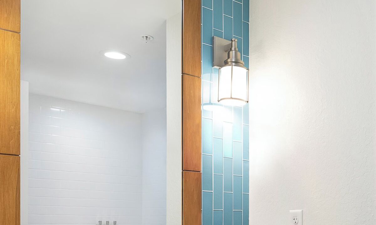 Photo of Bathroom in Park Shore