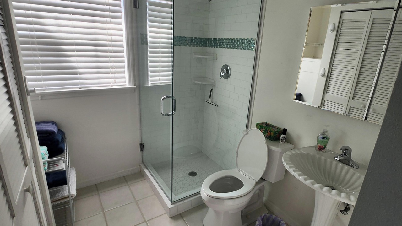 Photo of Bathroom in Bokeelia