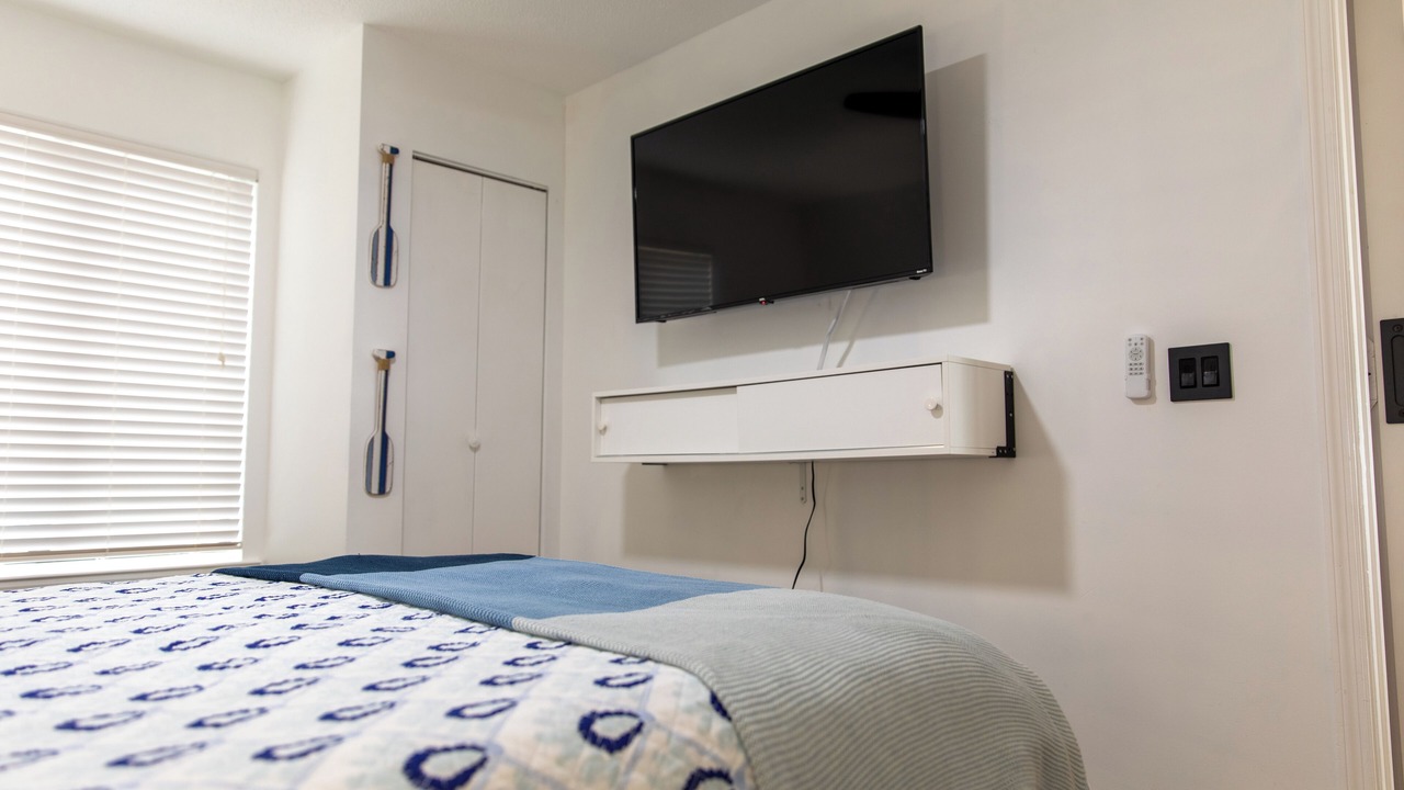 Photo of Bedroom in Shell Point