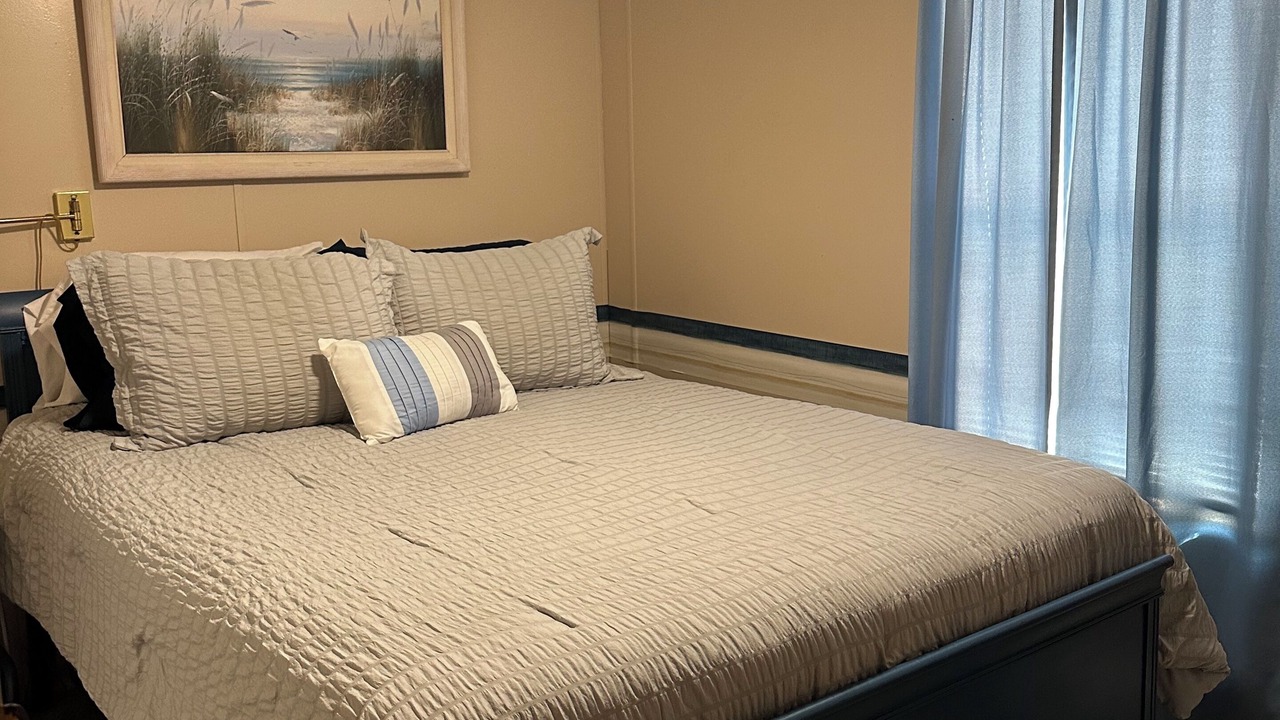 Photo of Bedroom in Moore Haven