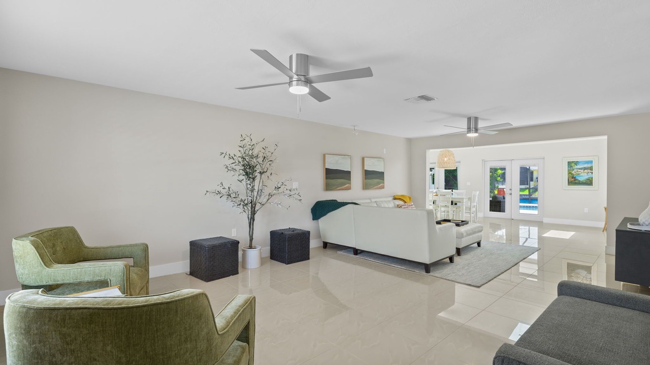 Photo of Livingroom in Connors