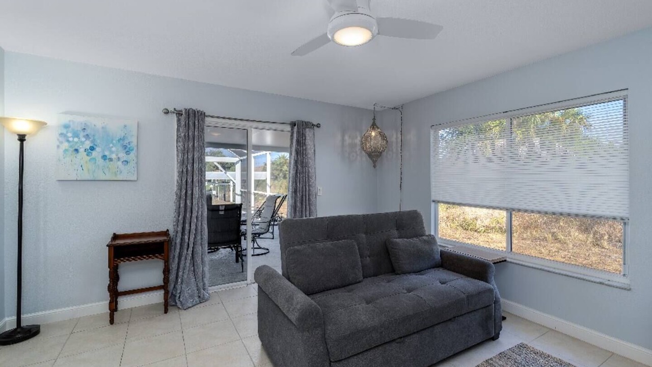Photo of Livingroom in South Gulf Cove