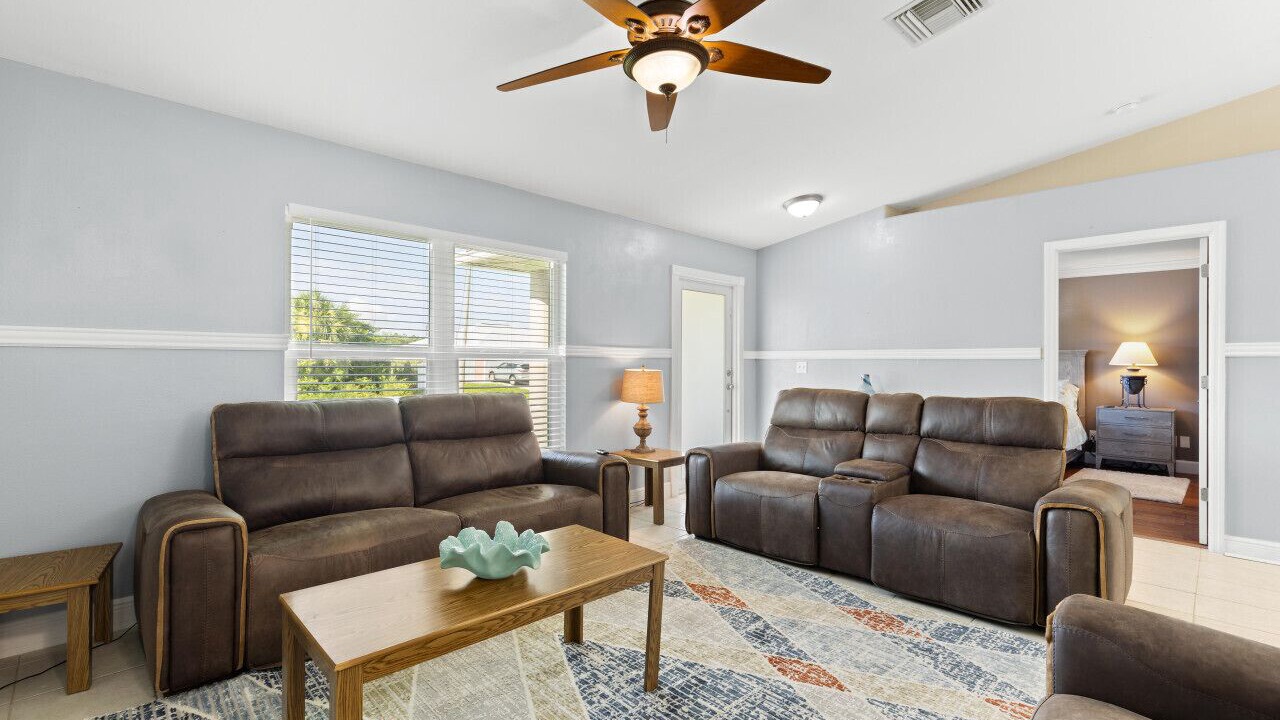 Photo of Livingroom in Lehigh Acres