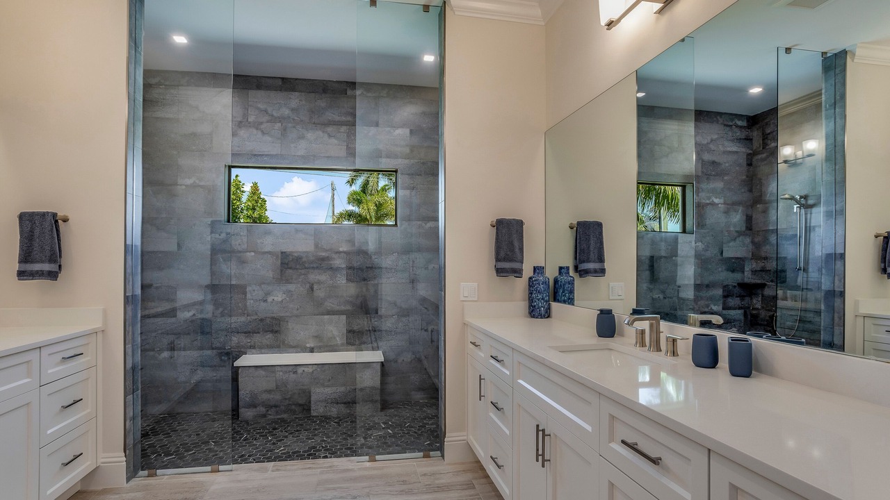 Photo of Bathroom in Pelican