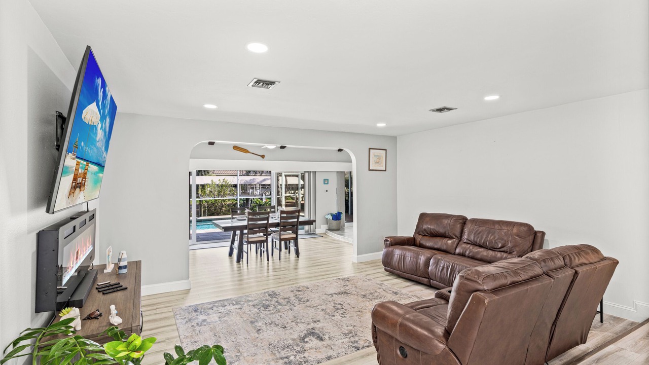 Photo of Livingroom in Caloosahatchee