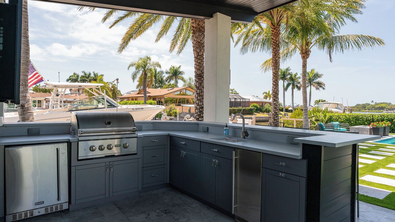 Photo of Patio Balcony in Royal Harbor