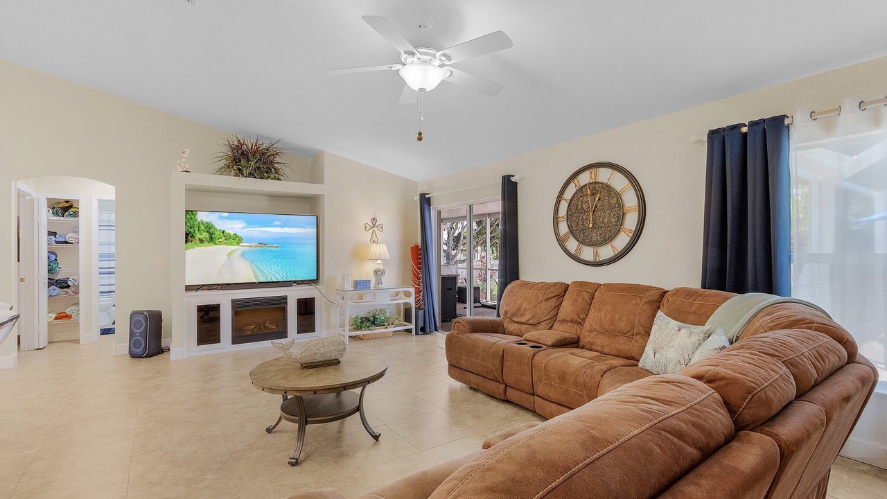 Photo of Livingroom in Diplomat