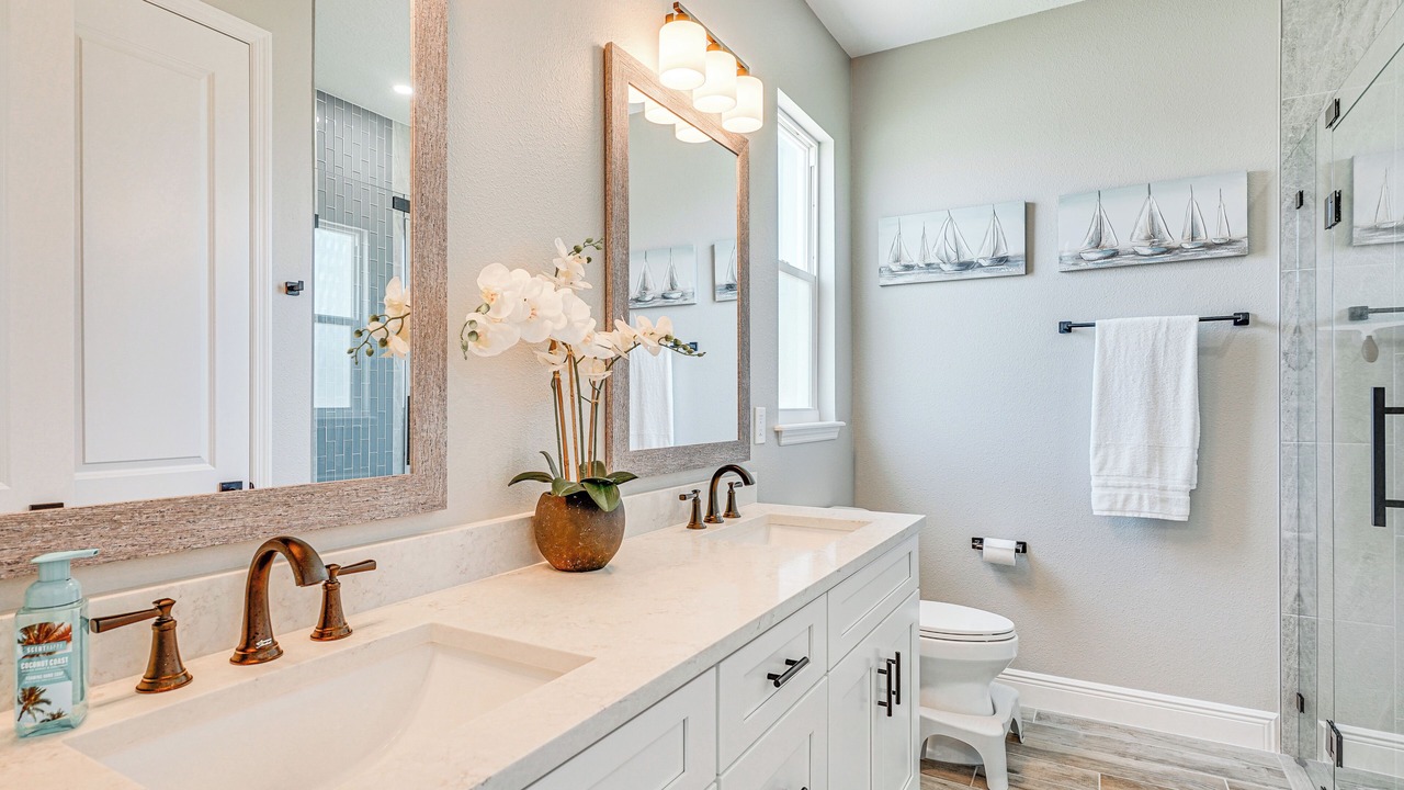 Photo of Bathroom in Charlotte Park