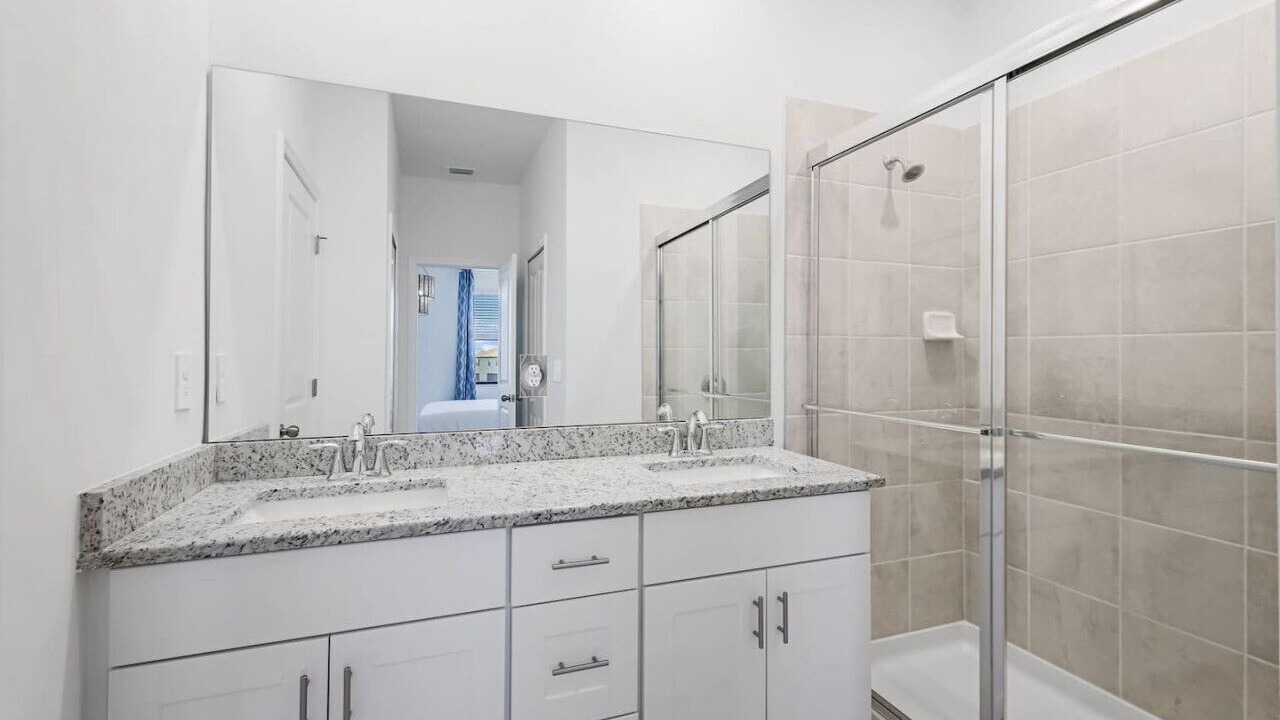 Photo of Bathroom in Gateway