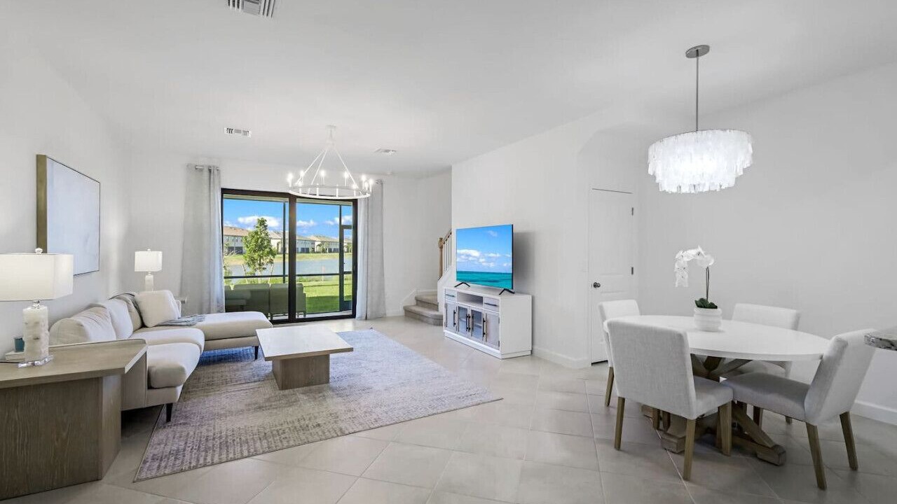 Photo of Livingroom in Gateway