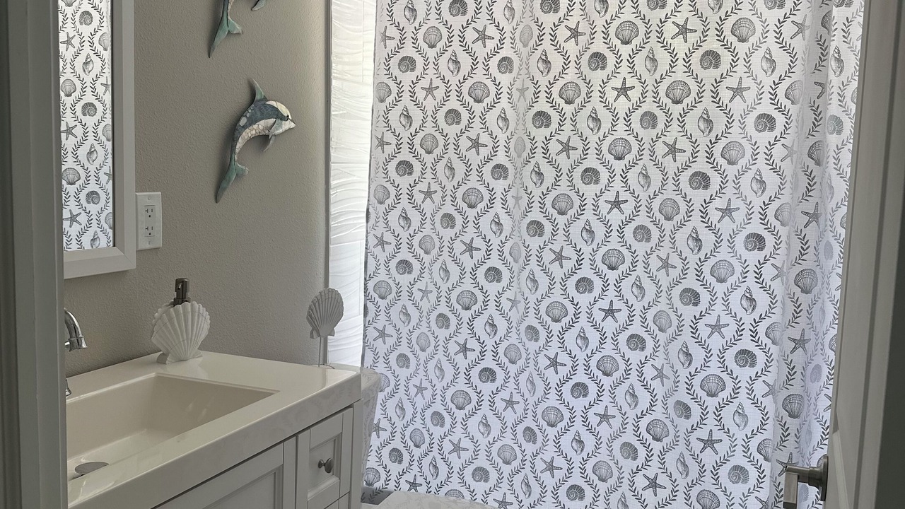 Photo of Bathroom in Englewood South