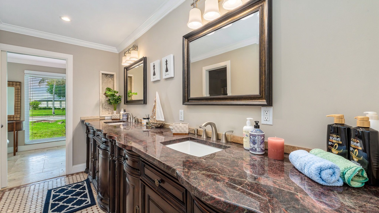 Photo of Bathroom in Caloosahatchee