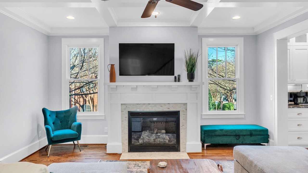 Photo of Livingroom in Pettigru Street Historic District