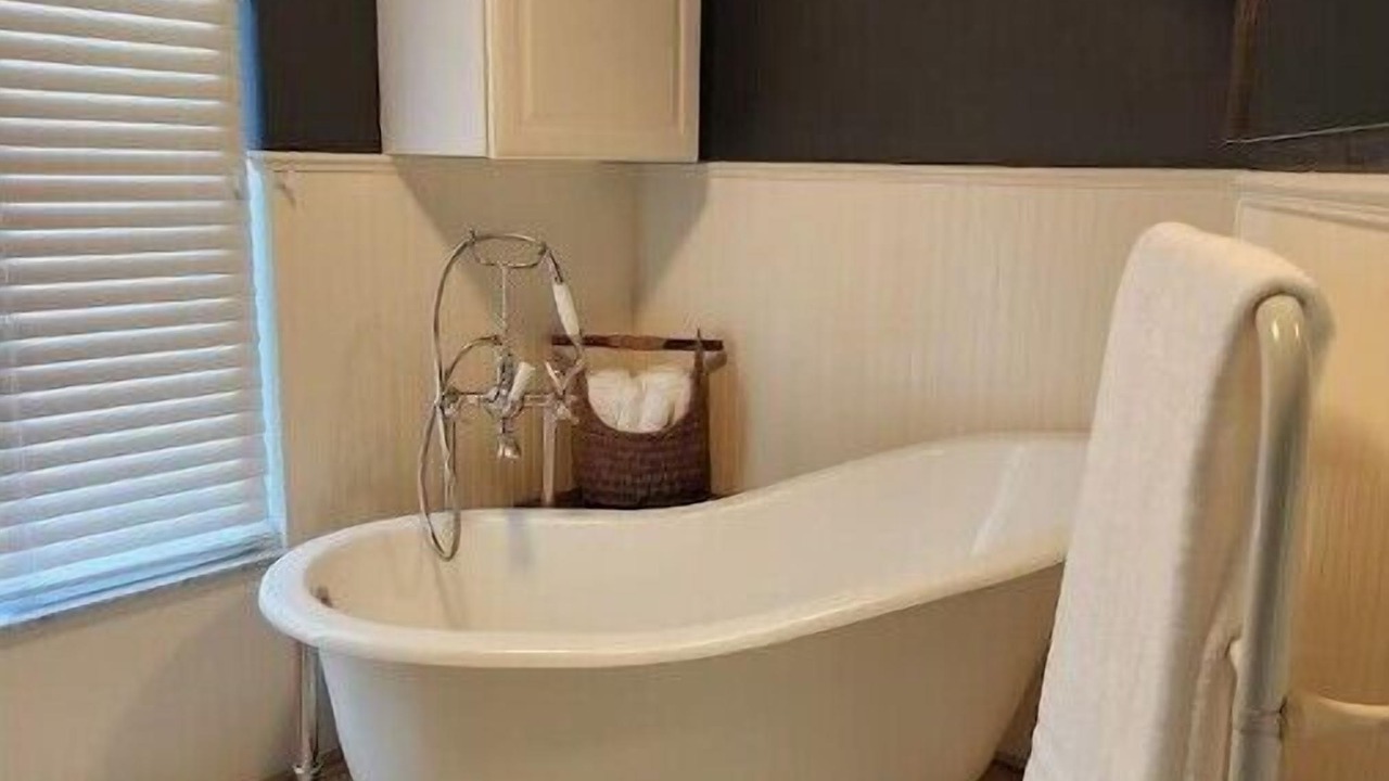 Photo of Bathroom in Alva