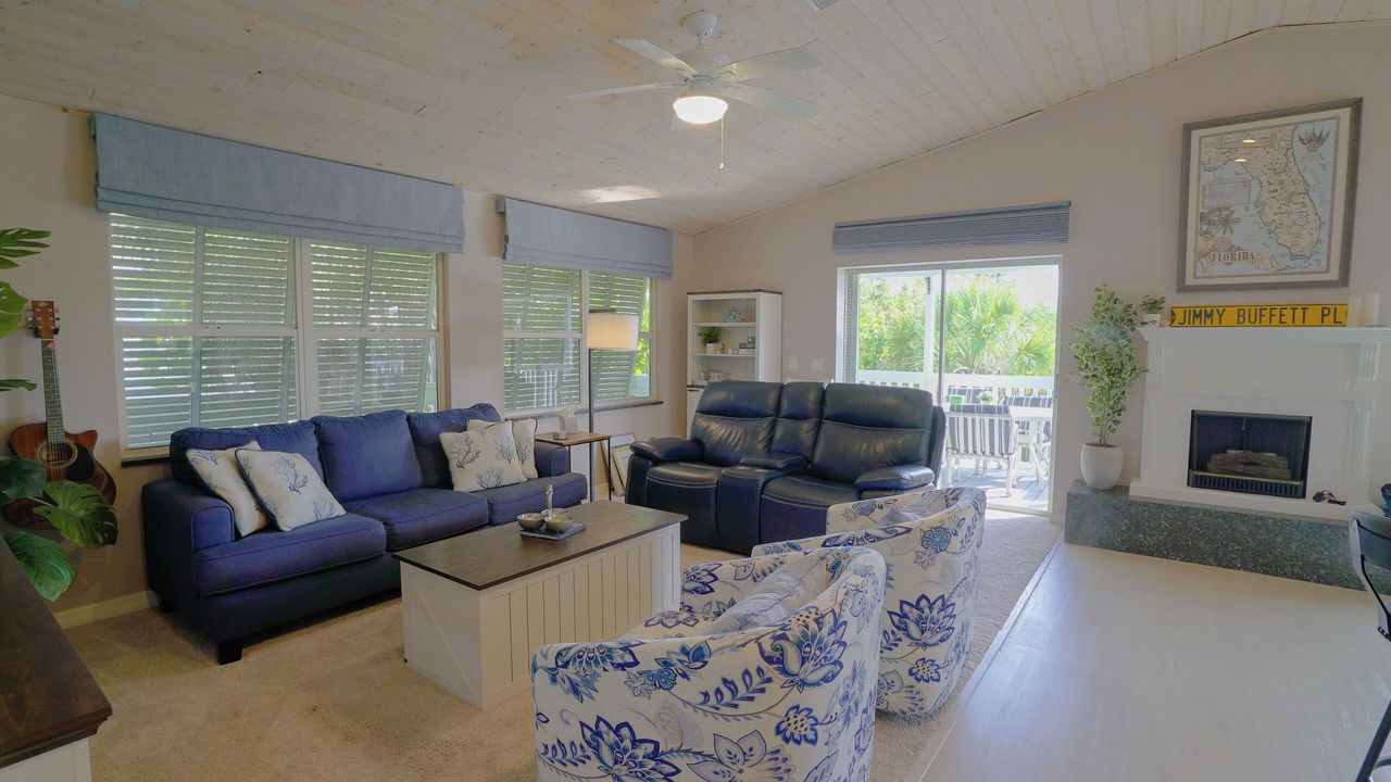 Photo of Livingroom in Palm Island