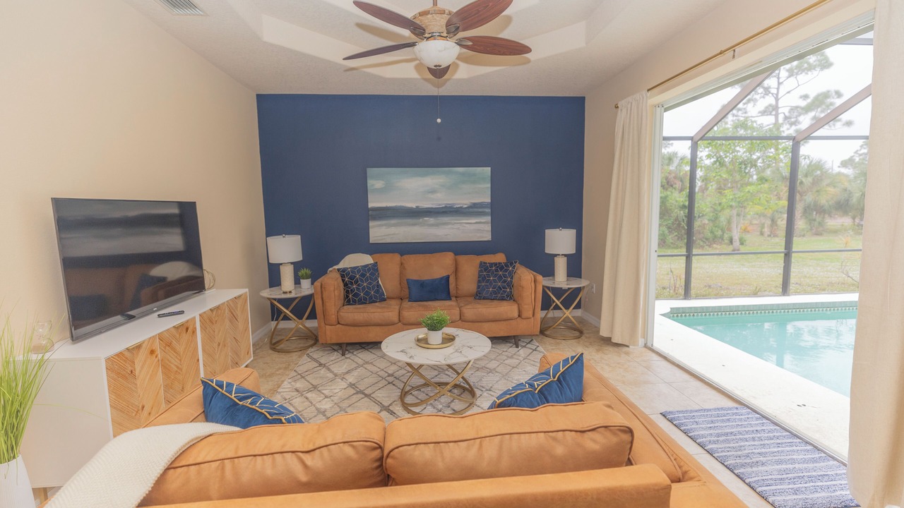 Photo of Livingroom in South Gulf Cove