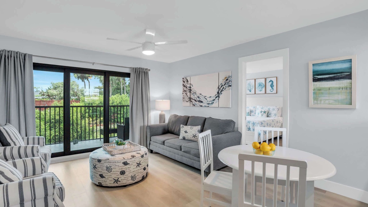 Photo of Livingroom in Park Shore