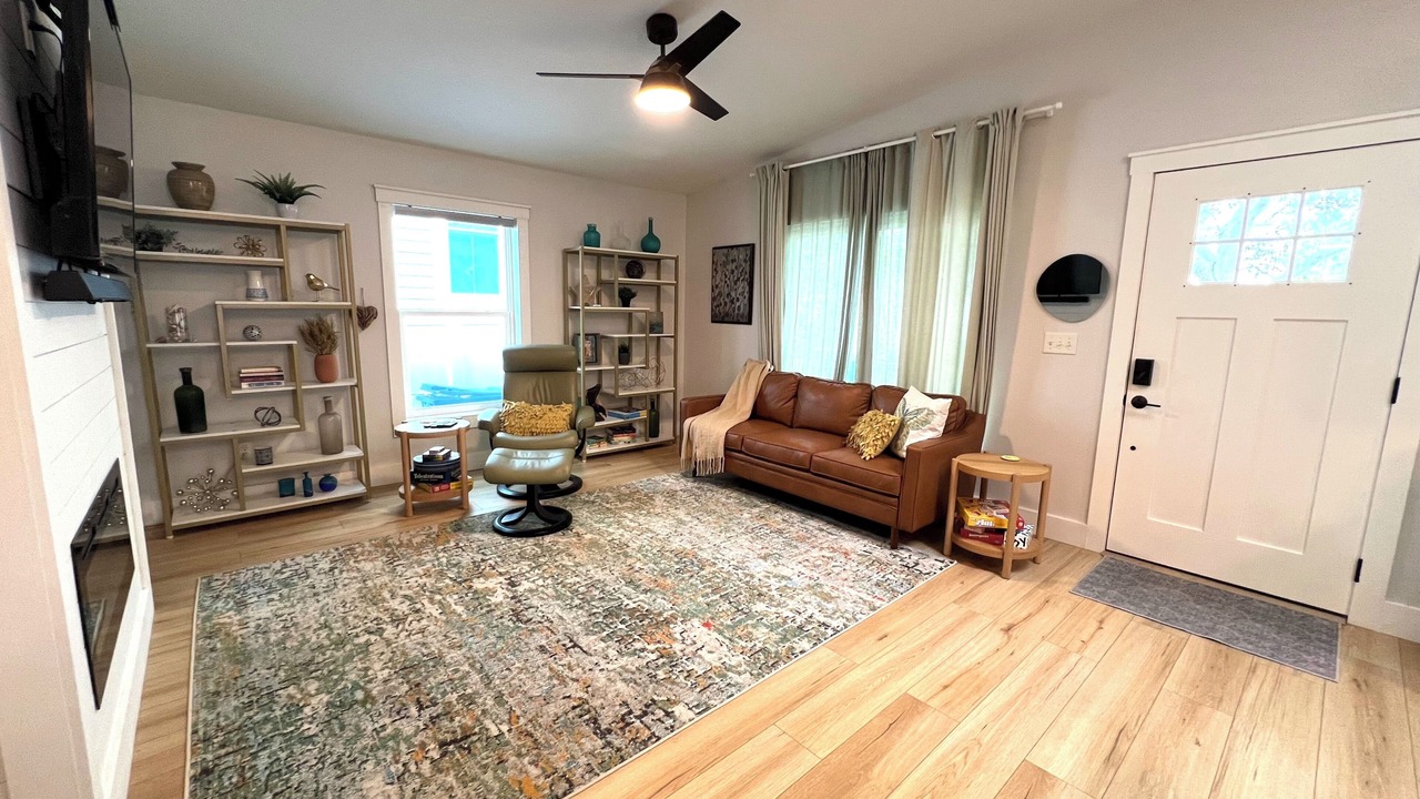 Photo of Livingroom in Bartlett Park