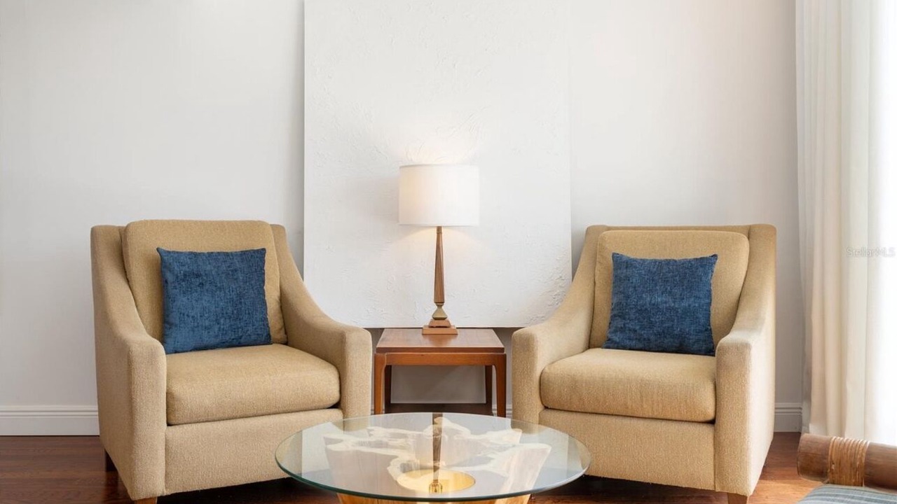Photo of Livingroom in Englewood