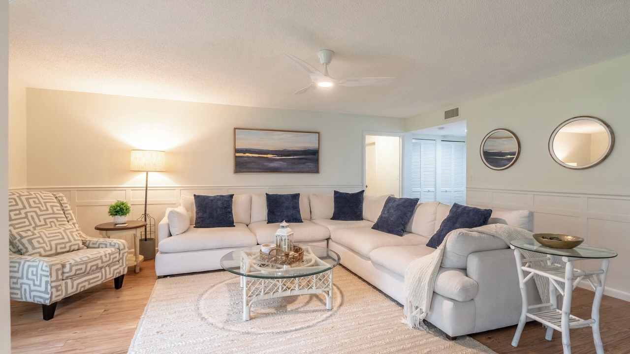 Photo of Livingroom in Moorings