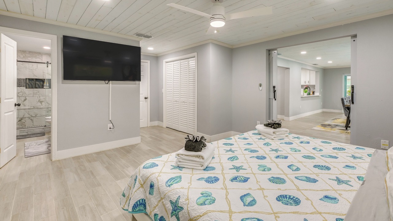 Photo of Bedroom in Oakland Hills