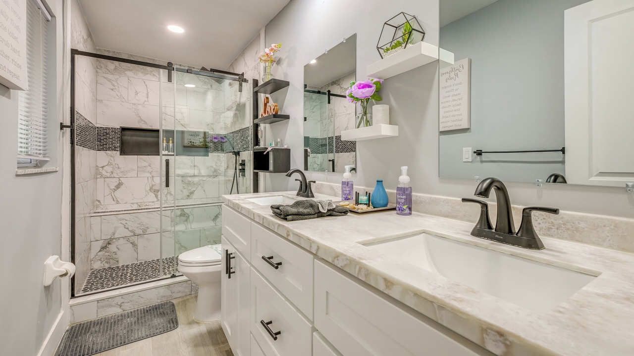 Photo of Bathroom in Oakland Hills