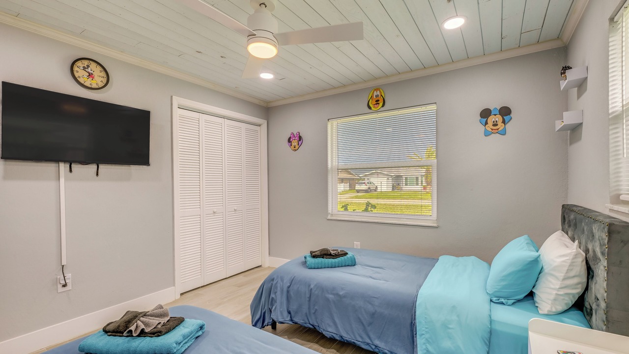 Photo of Bedroom in Oakland Hills