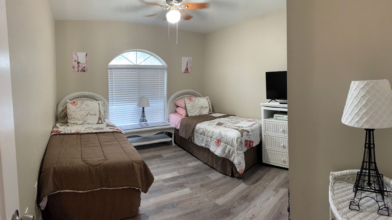 Photo of Bedroom in Englewood East