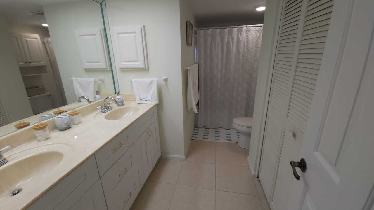Photo of Bathroom in Pinellas Point