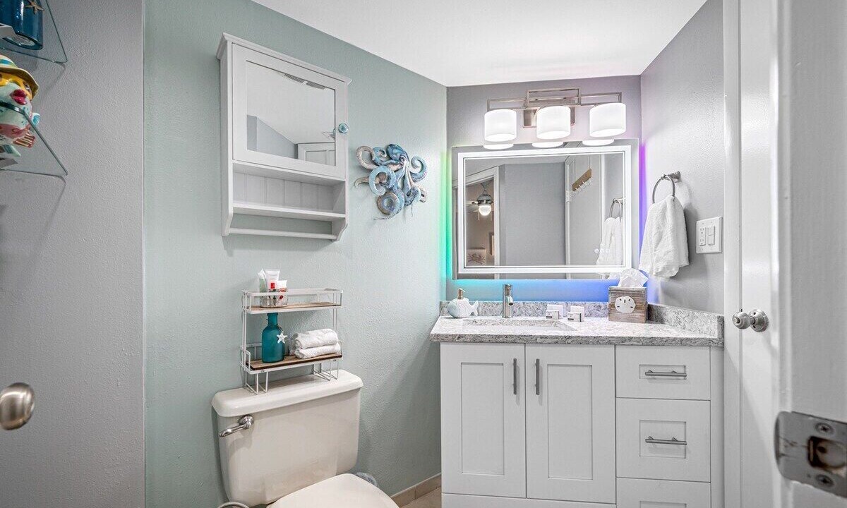 Photo of Bathroom in Sand Key