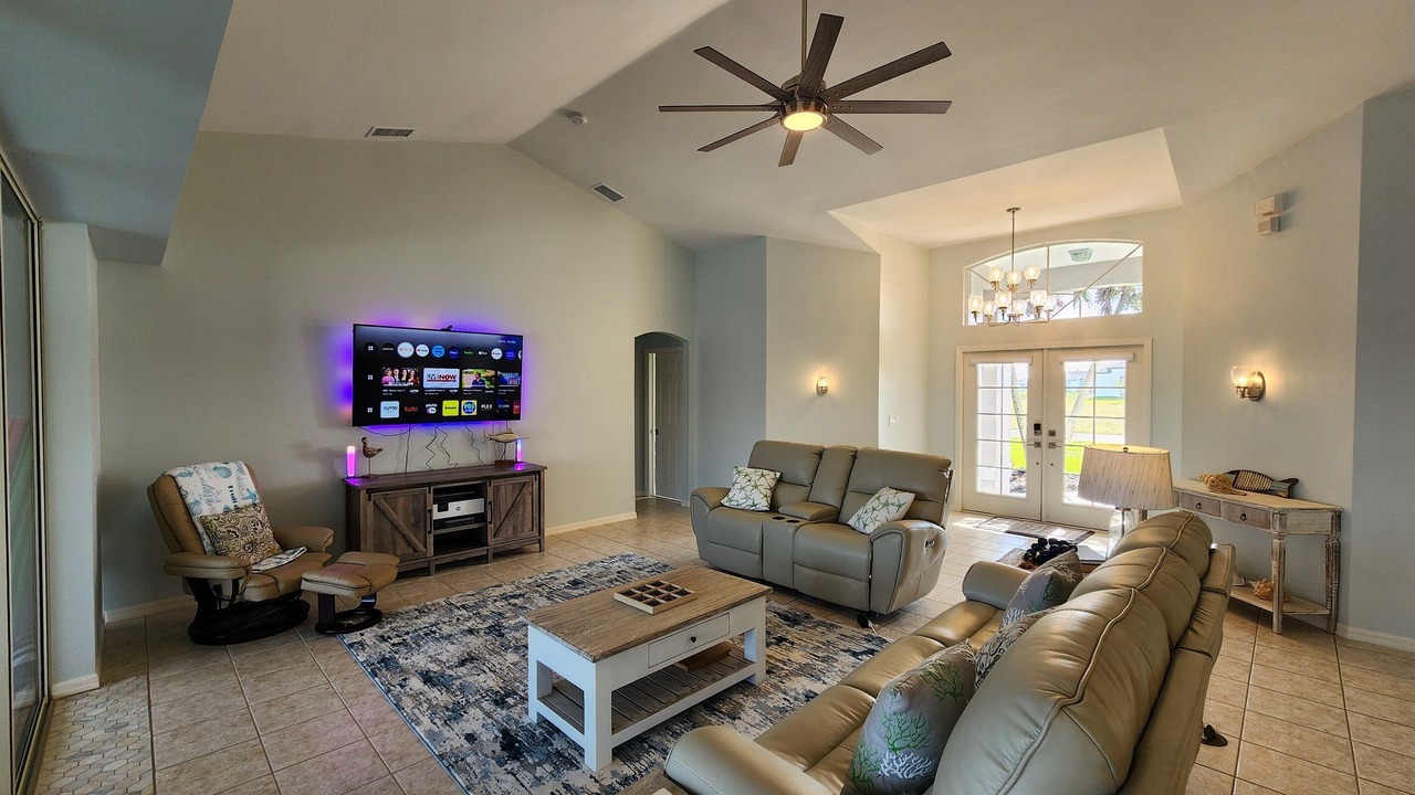 Photo of Livingroom in Burnt Store